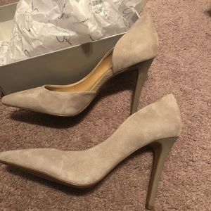 Never worn Jessica Simpson pumps